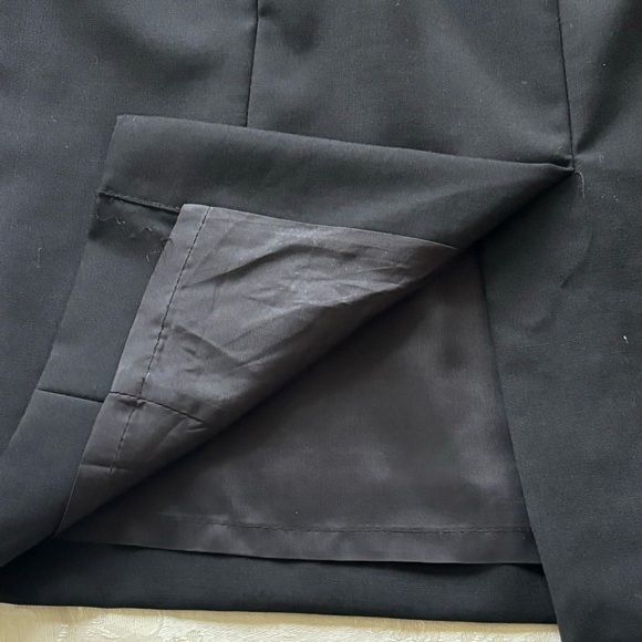 J. Crew Lightweight Original Fit Pencil Skirt, Size 2 - Picture 8 of 11